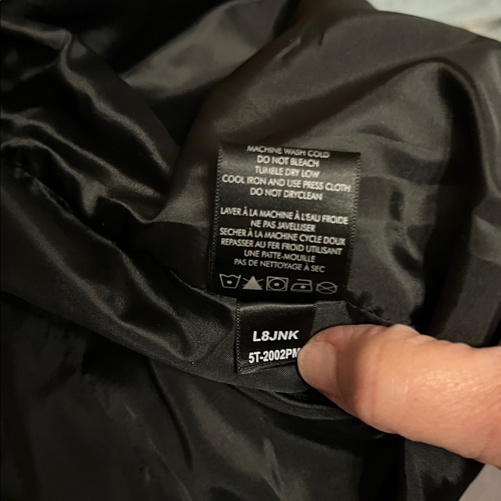 TUMI  T-tech by Tumi Performance Jacket Size Medium Hidden hood. Security pocket - Picture 7 of 12